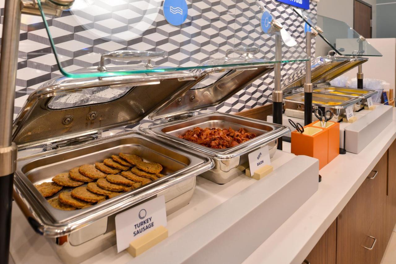 Holiday Inn Express - White Marsh By Ihg Buitenkant foto